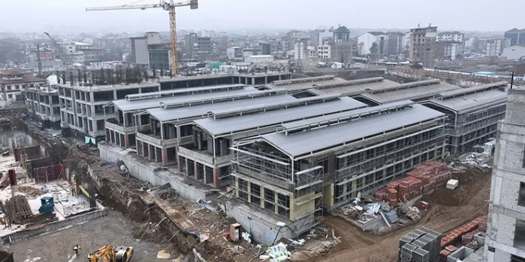 “180 bin işçimizle esnafımızın yanındayız”