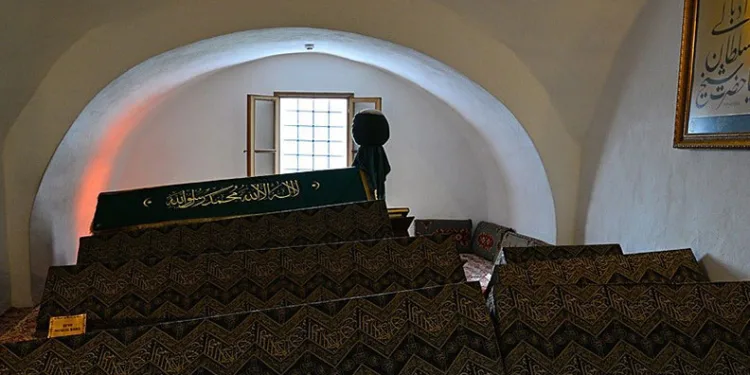 Şeyh Edebali Türbesi ziyarete kapanıyor