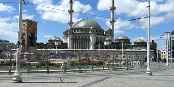Taksim’de 1 Mayıs nedeniyle güvenlik önlemi alındı
