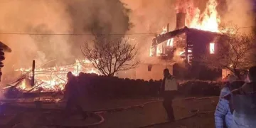 Çamlıdere’de çıkan yangında 4 ev 2 samanlık kullanılmaz hale geldi