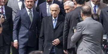Devlet Bahçeli, Alparslan Türkeş’in mezarını ziyaret etti
