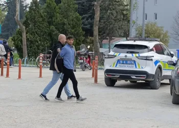 Bursa’da uyuşturucu taciri kıskıvrak yakalandı