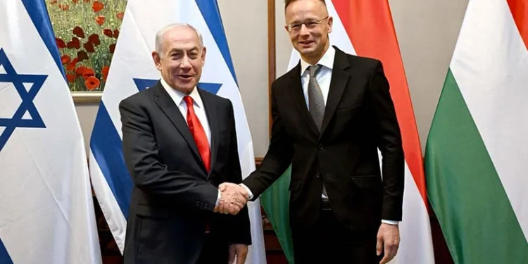 İsrail Başbakanı Netanyahu, Macaristan Dışişleri Bakanı Szijjarto ile görüştü