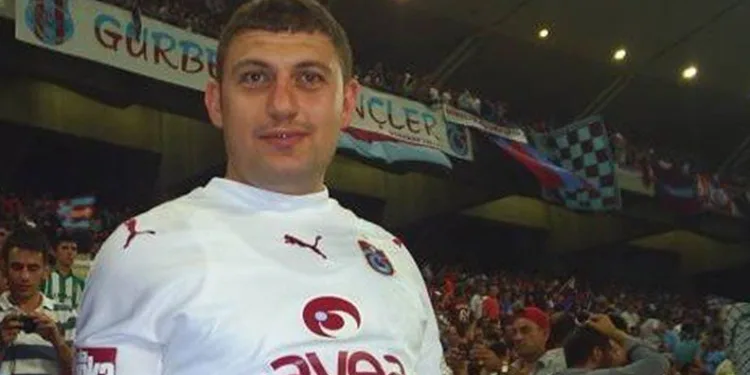 Fenerbahçe-Trabzonspor maçını izlerken beyin kanaması geçirdi