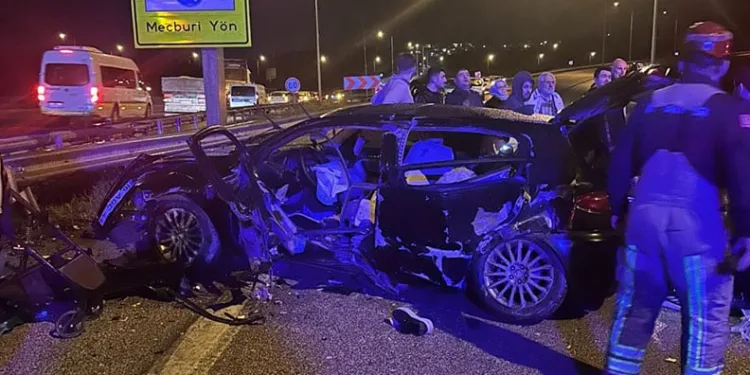 Bursa otobanda feci kaza: 1 ölü 3 yaralı