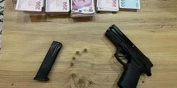 İzmir’de suç örgütüne şafak operasyonu: 12 gözaltı