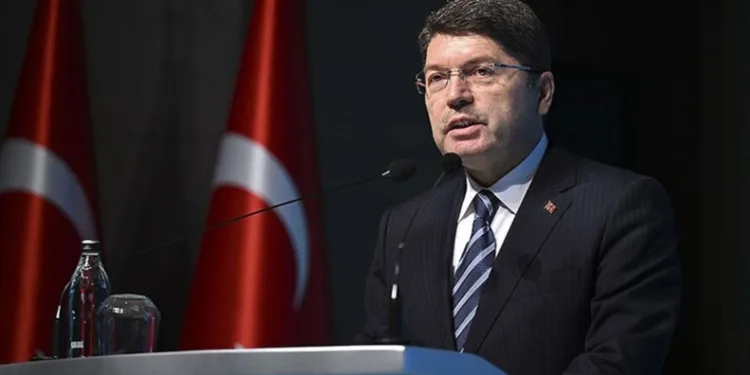 “Bu ifadeler hadsizlik, kendisine iade ediyoruz”