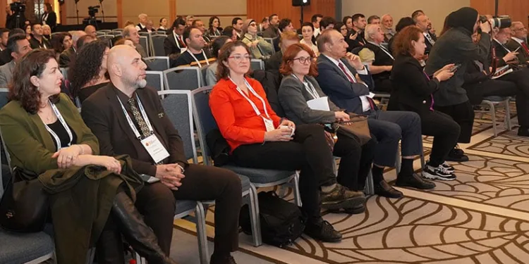 “Sokak hayvanları için merhametle hareket etmek vicdan meselesidir”