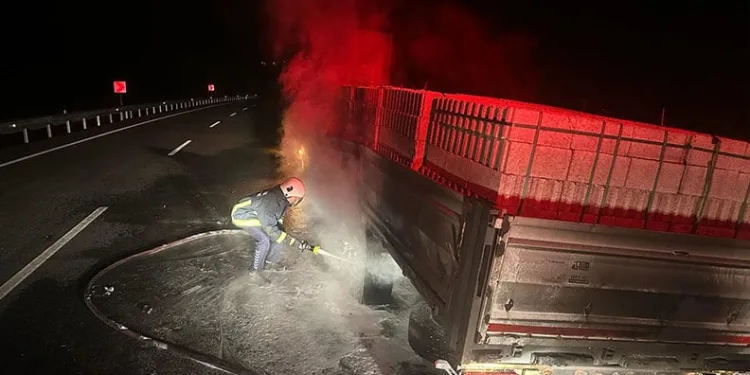 Uyuşturucu hapı macun içerisinde kavanozda sakladı