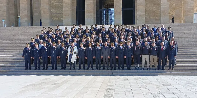 Emniyet Teşkilatı Anıtkabir’i ziyareti etti