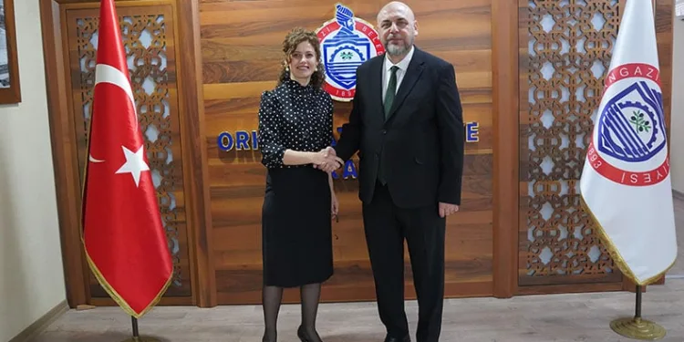 Aslıhan Köse’den Başkan Aydın’a Ziyaret