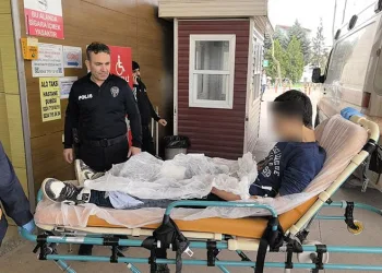 Bursa’da 14 yaşındaki çocuk, aynı yaştaki arkadaşı tarafından bıçaklandı
