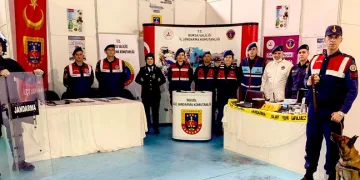 İnegöl’de gerçekleşen fuarda jandarma yer aldı