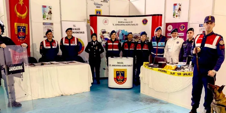 İnegöl’de gerçekleşen fuarda jandarma yer aldı