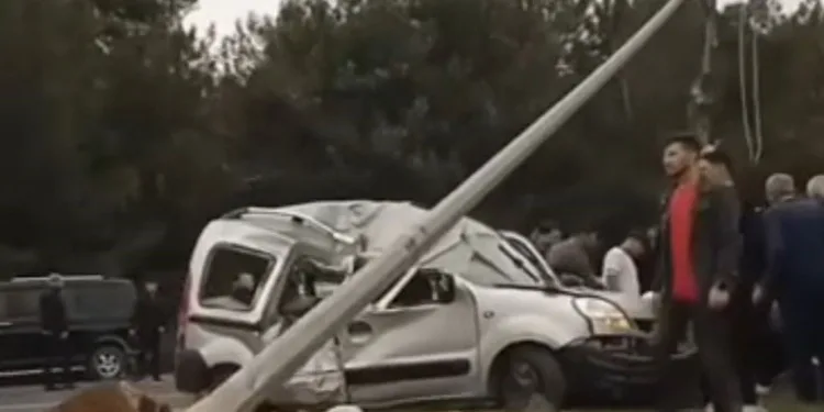Gaziantep’te 2 araç çarpıştı: 1’i ağır 6 yaralı