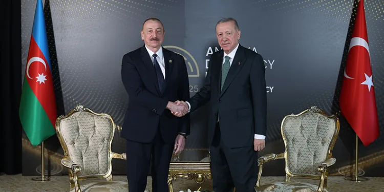 Cumhurbaşkanı Erdoğan, Azerbaycan Cumhurbaşkanı Aliyev ile görüştü