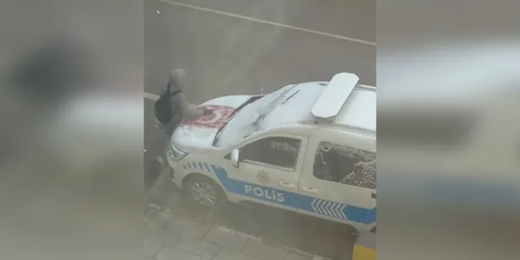 Çöp ayrıştırma tesisinde makineye sıkışan genç, son yolculuğuna uğurlandı