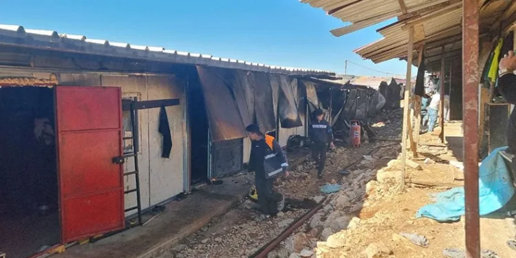 İşçilerinin kaldığı konteynerde yangın