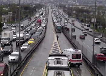 İstanbul’da metrobüs kazası: 21 yaralı
