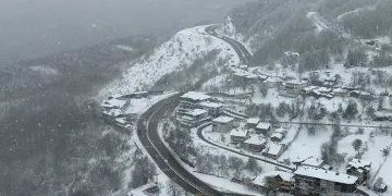 Bolu Dağı beyaz örtüyle kaplandı