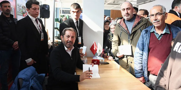 Serhan Asker Osmangazi’de okurlarıyla buluştu