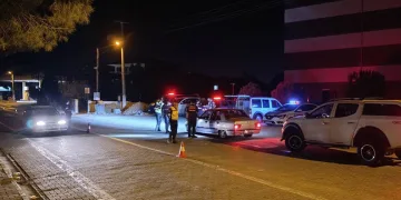 Durdurulan araçtan ruhsatsız tüfek ve tabanca ele geçirildi