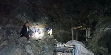 Kaçak kazı yapan şahıslar suçüstü yakalandı