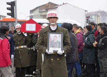 Erzurum şehidini uğurladı
