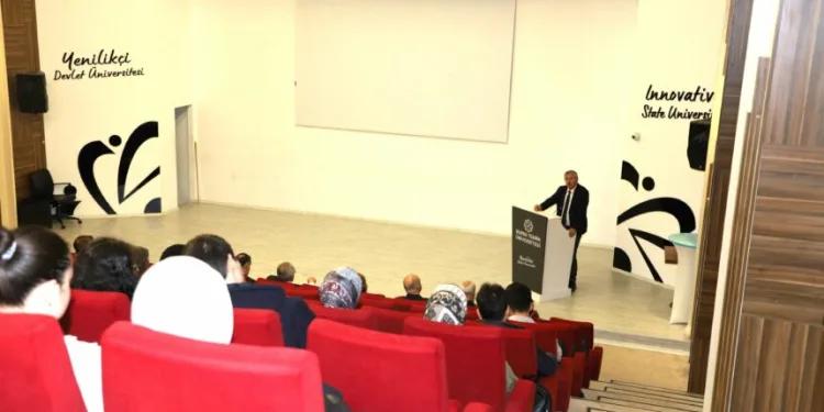 Fethi Fahri Kaya, Bursa’da Üniversite Öğrencileriyle Buluştu
