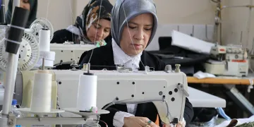 Tekstil atıkları Bursalı kadınların elinde yeni ürüne dönüşüyor