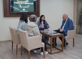 Bekir Aydın, Cuma Buluşmalarında Hemşehrileriyle Kucaklaştı
