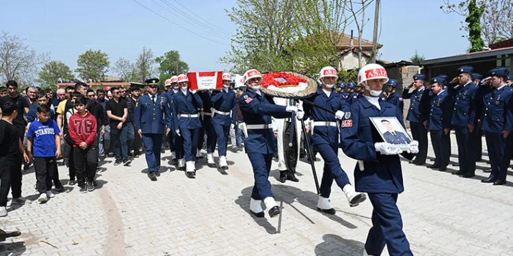 Hayatını kaybeden astsubay son yolculuğuna uğurlandı
