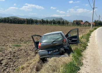 Bursa’da otomobil tarlaya uçtu: 1 yaralı