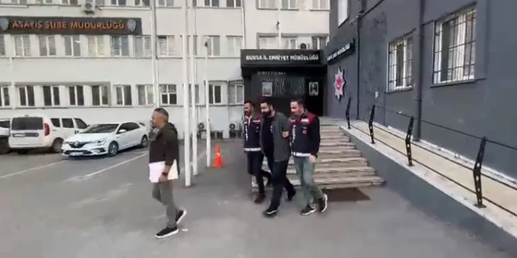 Bursa’da jandarma uyuşturucu imal eden şüphelileri suçüstü yakaladı