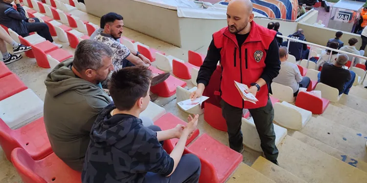 Haber alınamayan şahıs evinde ölü bulundu
