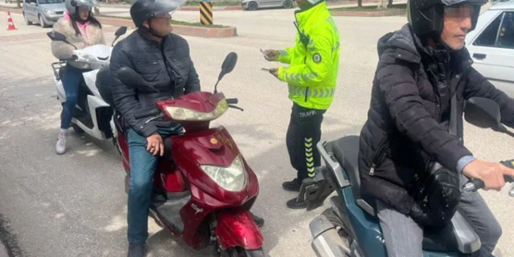 Gaziantep havalimanı girişindeki arbedede silah ateş aldı: 1’i polis 2 yaralı