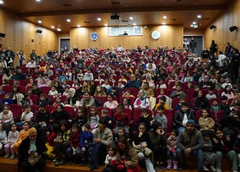 Orhangazi Belediyesi Çocuklar İçin Sahneyi Açtı