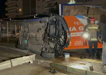 Bursa’da yoldun karşısına geçerken otomobilin çarptığı yaşlı adam hayatını kaybetti