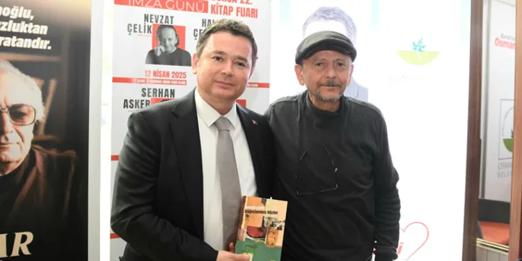 Bursa Kitap Fuarı’nda Osmangazi standına büyük ilgi