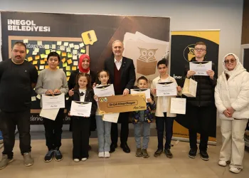 İnegöl Belediyesi nöbetçi kitaphanelerin ödüllerini aldı