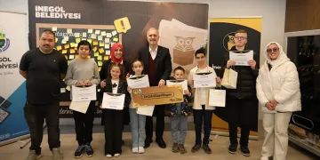 İnegöl Belediyesi nöbetçi kitaphanelerin ödüllerini aldı