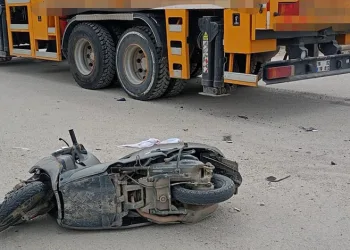 Bursa’da vinç ile çarpışan motosiklet sürücüsü yaralandı