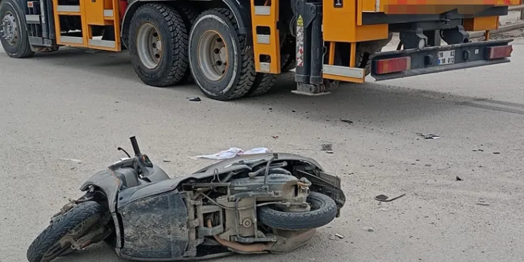 Bursa’da vinç ile çarpışan motosiklet sürücüsü yaralandı