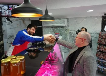 Davut Gürkan’dan esnafa destek, boykota tepki
