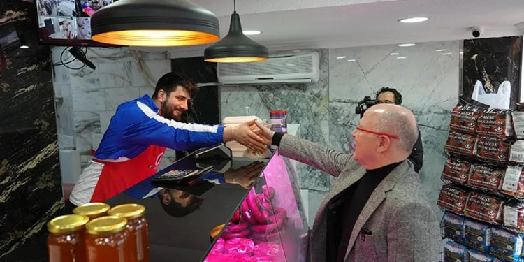 Davut Gürkan’dan esnafa destek, boykota tepki