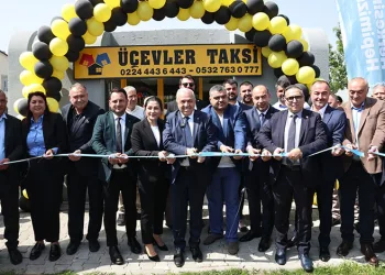 Üçevler’de modern taksi durağı hizmete açıldı