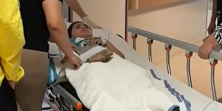 Bursa’da 9 yaşındaki çocuğun eline çivili tahta saplandı