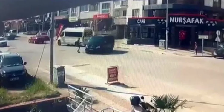 Bursa’da sürücüsüz araç harekete geçti, facia teğet geçti
