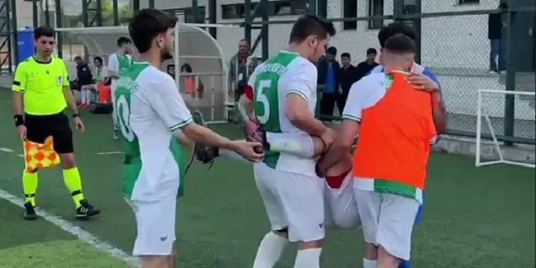 Bursa Amatör maçında skandal