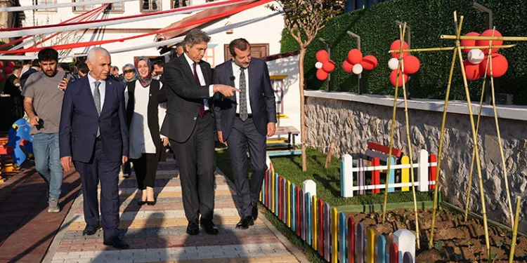 Gürsu’nun çocuk kütüphanesi açıldı